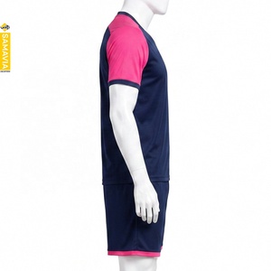 ชุดเสื้อฟุตบอลผู้ชาย SAMAVIA สีกรมท่า-ชมพู คอวี แขนสั้น ระบายเหงื่อได้ดี ทรงสปอร์ต พิมพ์ลายแบบซับลิเมชั่น - Product Image 3