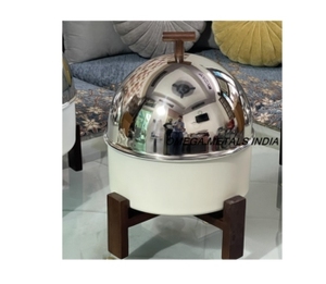 Plat de service et casserole de qualité supérieure Chauffe-plat en rotin et acier inoxydable de haute qualité en vente - Product Image 6