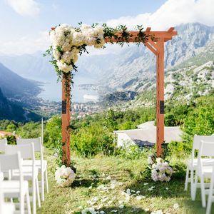 Arco de Madera para Jardín de 7 Pies de Altura, Elegante Pérgola y Pabellón para Plantas, Decoración de Exteriores - Product Image 6