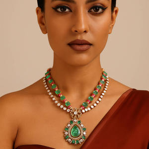 Ensemble collier et boucles d'oreilles moderne Gajaah en argent sterling 925, double rangée royale d'émeraudes et de rubis avec diamants Polki - Product Image 1