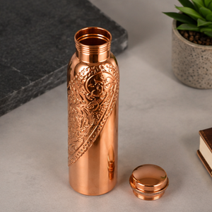 Bouteille d'eau en cuivre pur de luxe avec détails de garniture diagonale, idéale pour la maison, les voyages et les fêtes - Product Image 3