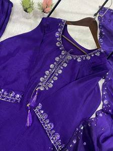 Conjunto de Salwar de Tela Chinon de Alta Demanda con Dupatta con Trabajo de Lentejuelas y Farshi Salwar, Ropa Étnica de Calidad de Exportación - Product Image 2