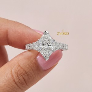 Anillo de compromiso de diamante cultivado en laboratorio con corte marquesa, piedras laterales trapezoidales princesa, oro macizo de 14K, VS, moderno, para boda, aniversario, fiesta - Product Image 2