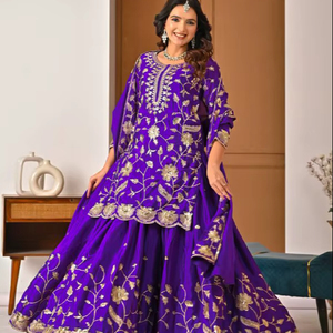 ชุดชาราร่าผ้าจอร์เจตต์เทียมทันสมัยสำหรับผู้หญิงจาก Ramdev Trading พร้อมเสื้อแขนยาวปักลายผ้าคลุมไหล่ ผ้าไหมเนื้อนุ่มแห้งเร็ว เหมาะสำหรับงานแต่งงาน - Product Image 1