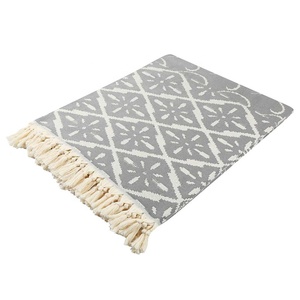 Couverture tissée en gros personnalisée pour la décoration intérieure Couverture Jacquard douce pour canapé-lit Salon Chambre à coucher - Product Image 6