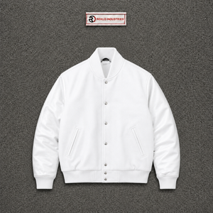 เสื้อแจ็คเก็ตวาร์ซิตี้สีขาวสไตล์โมเดิร์น แบบจำลองด้านหน้า สไตล์มินิมอล บอมเบอร์ เสื้อผ้ามืออาชีพ สำหรับโชว์สินค้า เสื้อผ้าสไตล์โมเดิร์น แบบจำลองสำหรับขาย - Product Image 5