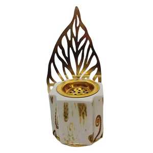 Quemador de Incienso Dorado con Base Cuadrada, Patrón Geométrico, Caligrafía Árabe, Estructura de Marco de Diamantes, Soporte Circular, Pieza Elegante - Product Image 2