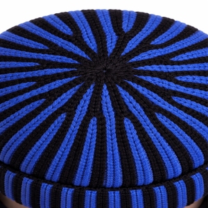 หมวกบีนนี่ไหมพรมลายทางสองสี ดีไซน์โดดเด่น นุ่มสบาย อุ่น ใส่ได้ทุกวัน ยืดหยุ่นได้ เหมาะกับสตรีทแวร์ เดินป่า ใส่ได้ทั้งชายและหญิง - Product Image 6