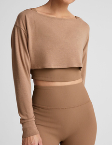 Ensemble de yoga 2 pièces marron avec crop top et leggings longs taille haute sans coutures à découpes - Product Image 6