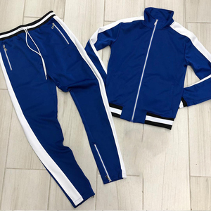 ชุดวอร์มสองชิ้นสำหรับผู้หญิงชุดวอร์มสไตล์สตรีทแบบเต็มตัวชุดวอร์มผ้าฝ้ายขนแกะไซส์ใหญ่แบบกำหนดเองขายส่ง - Product Image 2