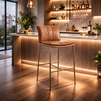Chaise de comptoir moderne avec hauteur réglable et structure métallique robuste, dotée d'un siège rembourré confortable pour cuisine ou bar