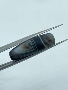 Piedra de Ágata Natural de la Colección de Lujo, Venta al por Mayor de Gemas Elegantes, Color Negro, 10.50x28mm, 22.50 CTS, R.K. GEMS & JEWELLERY - Product Image 2