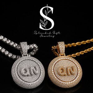 Collar de Hombre Estilo Hip-Hop Euro-Americano con Colgante Redondo Giratorio con Letras y Micro-Pavé de Circones, Personalizable - Product Image 1