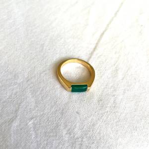 Bague empilable classique en onyx vert naturel, argent sterling plaqué or, pour fêtes et festivals, bijoux faits à la main, fournisseur en gros - Product Image 5