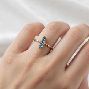 Bague en Aigue-marine Naturelle, Argent Sterling 925 Plaqué Or 14K, Pierre de Naissance de Mars, Coupe Baguette, Bague de Promesse Moderne Empilable - Product Image 6