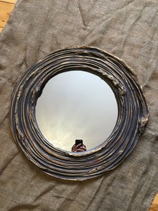 Miroir mural rond en métal Art Déco fait main encadré pour la maison, les mariages et les occasions de Diwali - Product Image 1