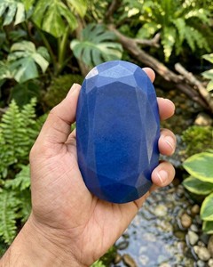 Zafiro Azul Calentado, Corte Ovalado, Gran Tamaño, Gema Azul Intenso, Cabujón Pulido y Facetado para Joyería y Decoración - Product Image 3