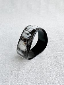 Brazalete de Cuerno de Búfalo Natural Pulido y Ecológico, Juego de Brazaletes Hechos a Mano - Product Image 5