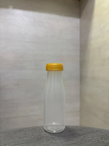 Botella de Plástico con Tapa Segura, Forma Cilíndrica, Ligera, Reutilizable, Resistente a Fugas, Contenedor para Almacenamiento de Bebidas, Agua y Jugos - Product Image 3