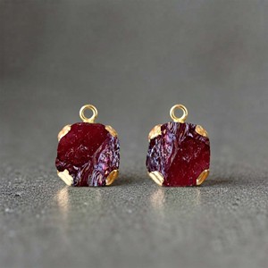 Colgante de Granate Natural en Bruto Ratnarachit, Certificado, de Moda, con Forma Cuadrada, Chapado en Oro, Joyería de Piedra de Cristal en Bruto - Product Image 1