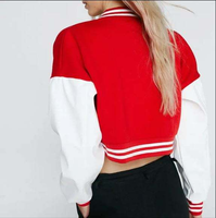Blouson universitaire classique rouge et blanc pour femme, avec patchs lettres, style bomber court, manteau de baseball, en laine d'hiver, col à capuche, tricoté en polyester