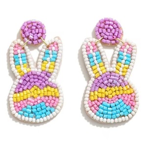 Pendientes de conejito con cuentas de cristal coloridas para mujer, joyería de moda para fiesta de boda, forma de dibujos animados - Product Image 1