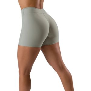 Shorts de sport pour femme, couleur vert sauge clair, taille mi-haute, sans coutures, extensibles, pour le yoga, la course à pied, l'entraînement et le quotidien - Product Image 3