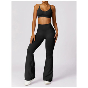 Conjunto de Yoga de 3 Piezas para Mujer, Sólido, Antiarrugas, de Secado Rápido y Transpirable, con Pantalones Cortos de Cintura Media y Top de Cuello Redondo, Personalizable por Delante, para Gimnasio - Product Image 4