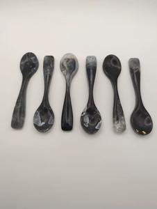 Cuillère de service réutilisable en résine artisanale de luxe TCE, couverts décoratifs haut de gamme, vaisselle personnalisable, cadeau pour la maison, la salle à manger, l'hôtel - Product Image 4