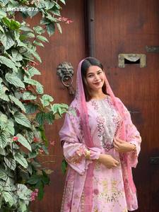 Nuevo Conjunto de Salwar Kameez y Dupatta de Algodón con Estampado y Bordado, Compra en Línea en India - Product Image 2