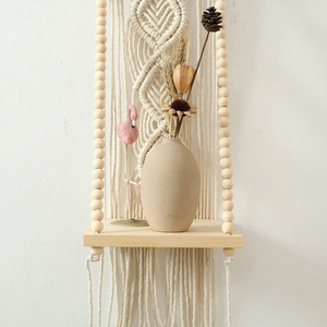 Étagère murale en macramé blanc avec perles en coton, étagère flottante décorative faite à la main pour la décoration de la chambre à coucher et du salon - Product Image 4
