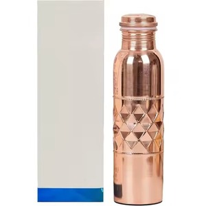 Hot Sell Pure Copper Water <b>Bottle</b> With Diamond Hammered Design Leak Proof Ayurvedic Drinking Vessel For Yoga Office & Fitness - Product Image 1