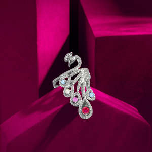 Bague ajustable pour femme en argent 925 plaqué rhodium, sertie de zircons à griffes, motif Ailes de paon, pour mariage et fête, design élégant - Product Image 1