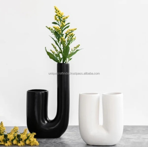 Florero de porcelana nórdico moderno decorativo hecho a mano, flor multicolor, nuevo producto hecho de resina - Product Image 1