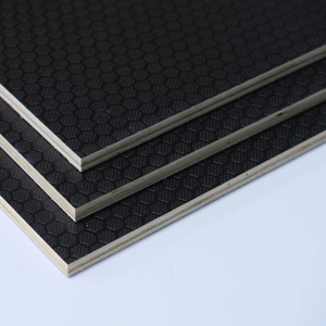 Contreplaqué antidérapant FOMEX GLOBAL pour revêtements de sol industriels 18 mm Film noir - Product Image 1