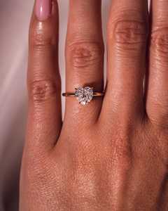 Anillo de compromiso de oro macizo de 14K con diamante solitario de corte corazón cultivado en laboratorio, hecho a medida con engaste de puntas, anillo solitario para amantes, para mujer - Product Image 6