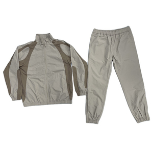 Ensemble de survêtement unisexe en polyester de couleur unie, fermeture éclair intégrale, style sportif, respirant, coupe régulière, toutes saisons, manches longues, pantalon de jogging - Product Image 1