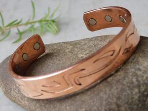 Bracelet jonc magnétique unisexe en cuivre martelé, fait main en cuivre naturel pur, tendance, doré, pour fêtes et cadeaux - Product Image 5