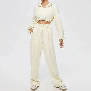 Conjunto de Sudadera con Capucha y Pantalones Deportivos para Mujer, Atuendo Deportivo Perfecto para Gimnasio, Yoga y Días de Relajación, Trajes Deportivos Cómodos y a la Moda - Product Image 5