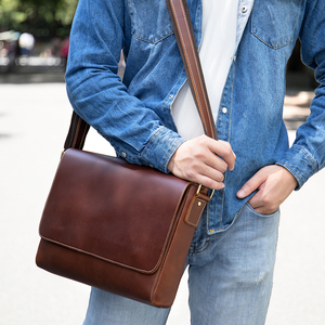 Bolsos cruzados de cuero genuino Crazy Horse para hombre, estilo vintage, con cremallera, para el pecho y el hombro. - Product Image 6