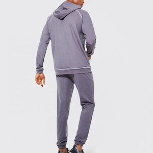 Conjunto Deportivo Informal para Hombre, Color Gris, con Capucha, Manga Larga, Corte Regular, Transpirable, Pantalones Deportivos de Otoño con Bolsillos Laterales - Product Image 2