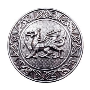Broche écossaise à motif tête de lion en étain avec des motifs de nœuds celtiques détaillés - Product Image 4