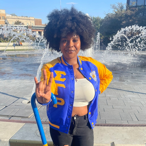เสื้อแจ็คเก็ตบอมเบอร์ Sigma Gamma Rho สไตล์วาร์ซิตี้ แบบซิป แจ็คเก็ตลำลองสำหรับออกกำลังกาย คอเสื้อและปลายแขนเสื้อแบบริบ ปักลายตามสั่ง OEM - Product Image 4
