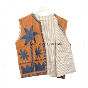 Chaleco Bordado Floral Único, Ecológico, para Invierno, Forro Cómodo, Chaqueta de Algodón Suzani de Inspiración Vintage para Mujer - Product Image 5