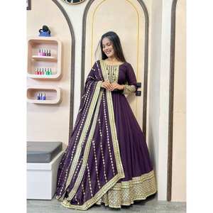 BORDADO DE GEORGETTE DE DISEÑADOR CON PANTALÓN DE TRABAJO DE SECUENCIA CON VINO DUPATTA - Product Image 1