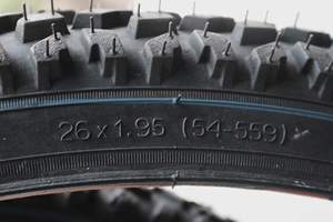 Neumático de Bicicleta con Patrón de Bloques KB102, Caucho Natural Duradero para Bicicletas de Montaña y de Ciudad, Mercado Global - Product Image 5