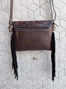 Bolso Bandolera de Cuero Repujado a Mano para Mujer con Borlas y Flecos, Cierre de Solapa Bohemio, Diseño Metálico, Elegante Bolso de Uso Diario - Product Image 3