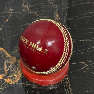 Pelota de Cricket de Cuero Genuino de 156g, Cosida a Mano, de Grado Profesional para Entrenamiento y Partidos de Club - Product Image 4