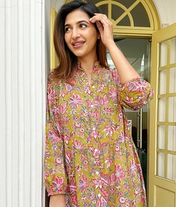 Pur coton Maxi robe col en v indien bloc imprimé broderie respirant caractéristique confortable vêtements de jour décontractés pour la déesse de la plage d'été - Product Image 2