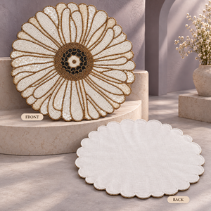 Set de table artisanal en verre perlé, motif marguerite or blanc, écologique, orné de pétales festonnés au centre |   Nappe de table florale élégante et luxueuse - Product Image 4